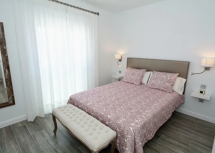 Apartment Rociega B *